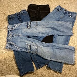 Bundle of 4 adjustable Girls’ jeans. Maurice’s and old navy Size 10